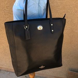 Coach Pebble Leather Town Tote Bag Black